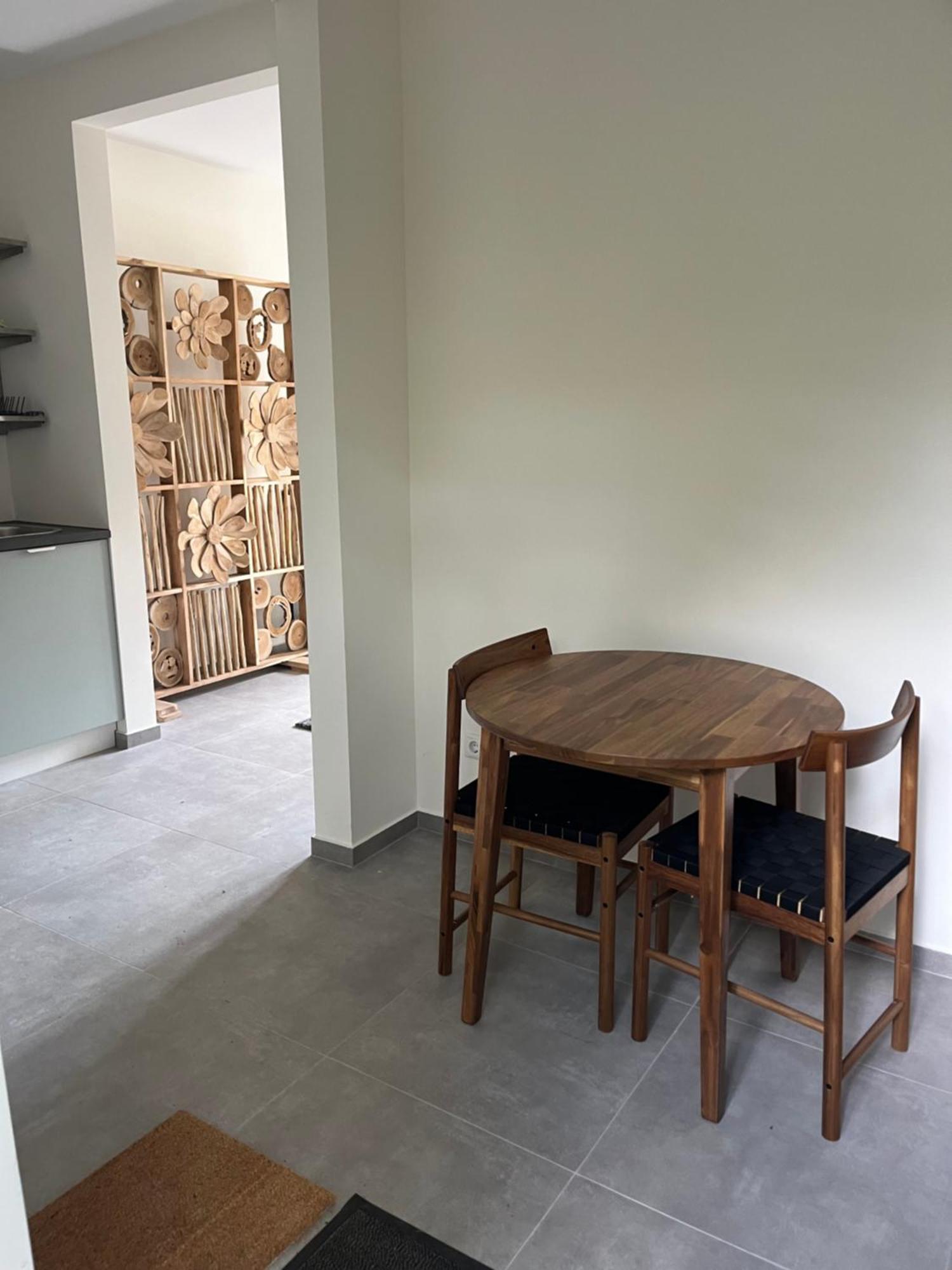Huisje Teak Beekbergen Buitenkant foto